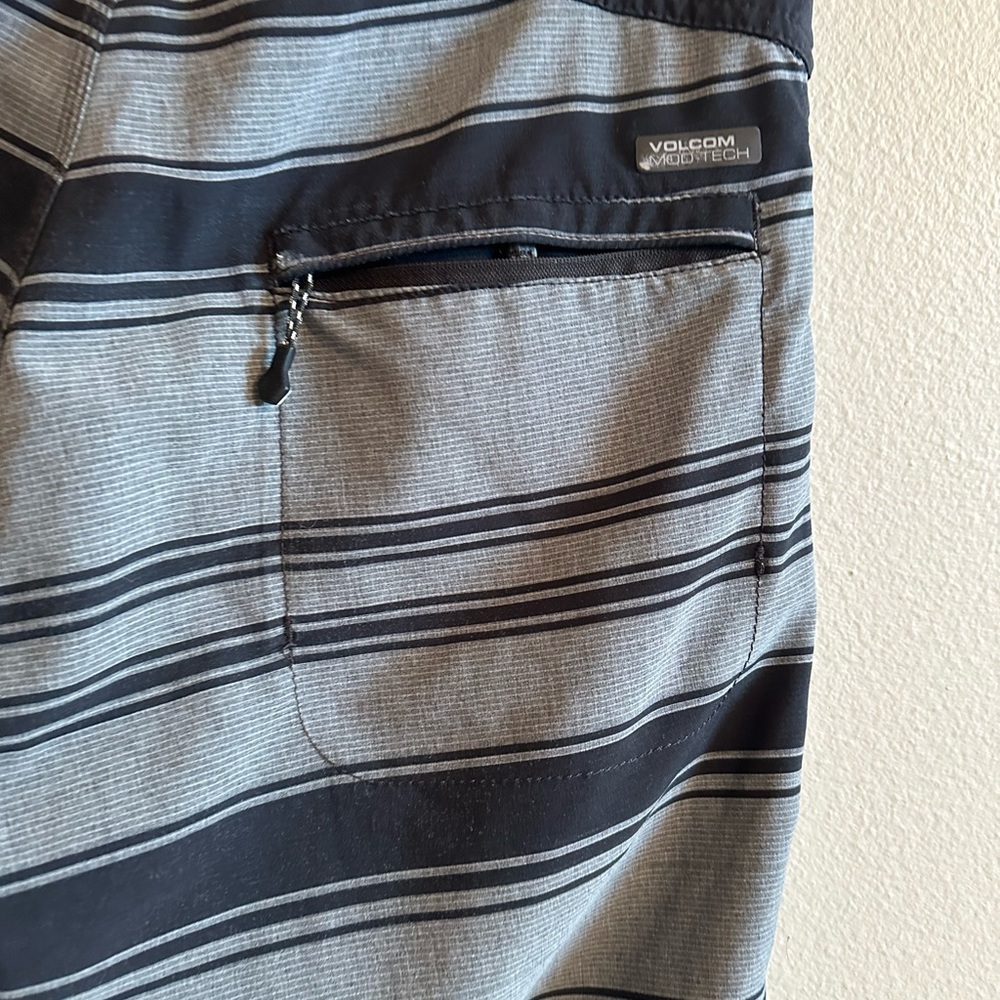 Volcom Mod-Tech Swim Shorts - image 5